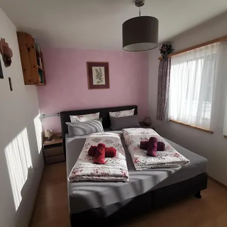 Chasa Aquileia Scuol - Bergblick, Komfort, 6 Pers, Zentral, Terrasse, Gratis Parken, Wlan Scuol