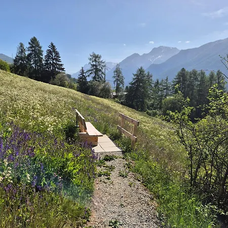 Chasa Aquileia Scuol - Bergblick, Komfort, 6 Pers, Zentral, Terrasse, Gratis Parken, Wlan Apartment *