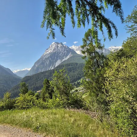 Chasa Aquileia Scuol - Bergblick, Komfort, 6 Pers, Zentral, Terrasse, Gratis Parken, Wlan *