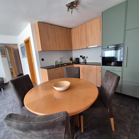 Chasa Aquileia Scuol - Bergblick, Komfort, 6 Pers, Zentral, Terrasse, Gratis Parken, Wlan Scuol