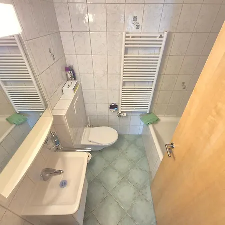 Chasa Aquileia Scuol - Bergblick, Komfort, 6 Pers, Zentral, Terrasse, Gratis Parken, Wlan Scuol