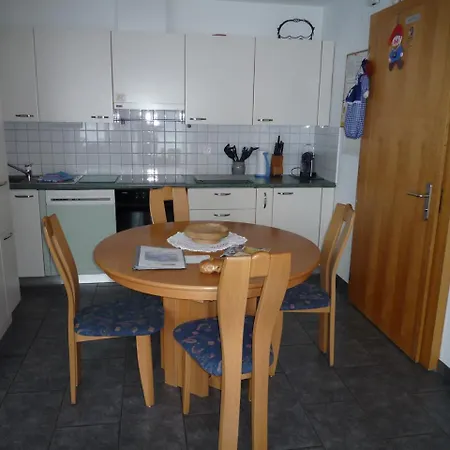 Apartment Chasa Aquileia Scuol - Bergblick, Komfort, 6 Pers, Zentral, Terrasse, Gratis Parken, Wlan